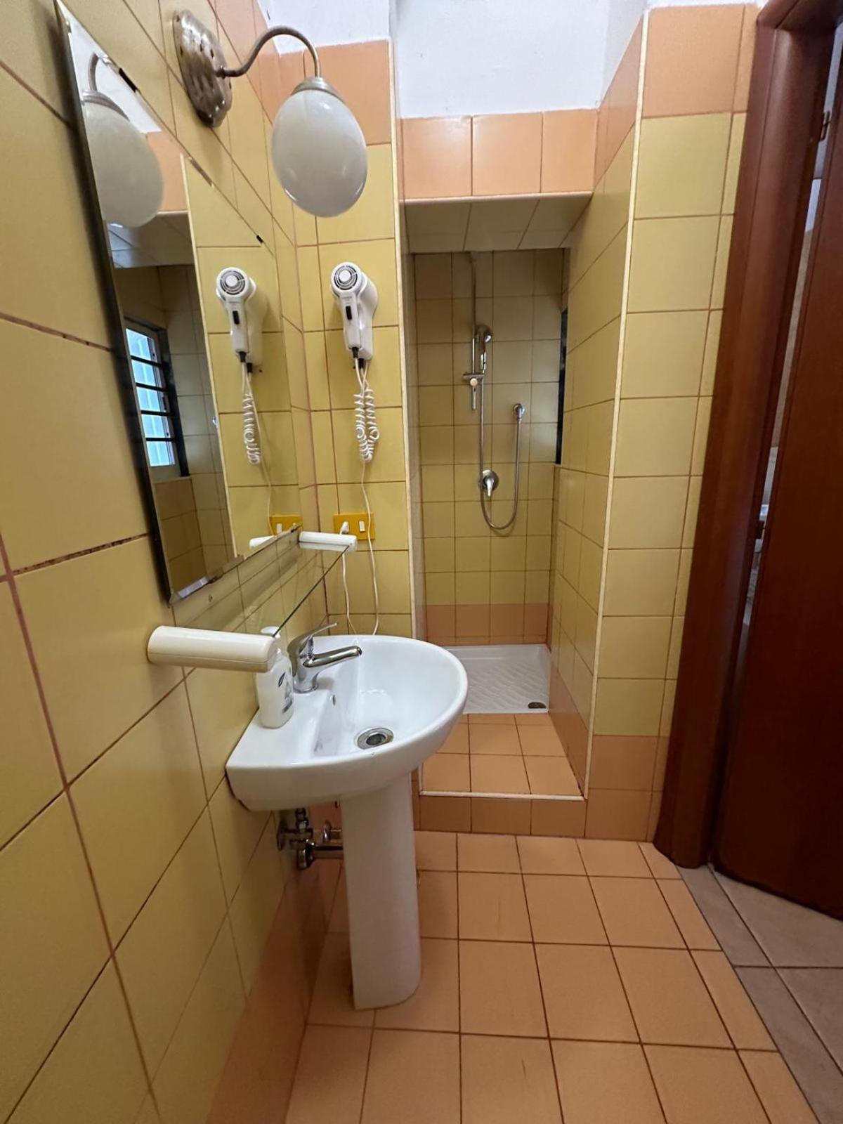 מלון רומא Near Termini Station מראה חיצוני תמונה